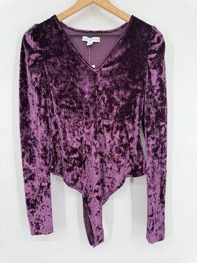 AND NOW THIS Women's Purple Velvet V-Neck Long Sleeve Bodysuit